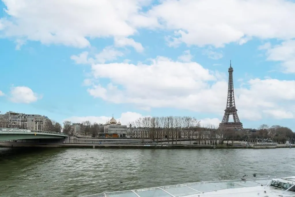 Studio Luxe Montaigne Apartment Paris France